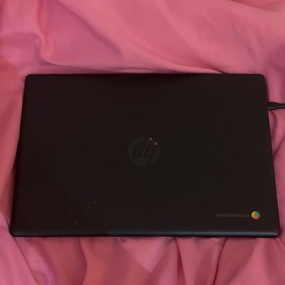 HP Chromebook - Sleek Black Design